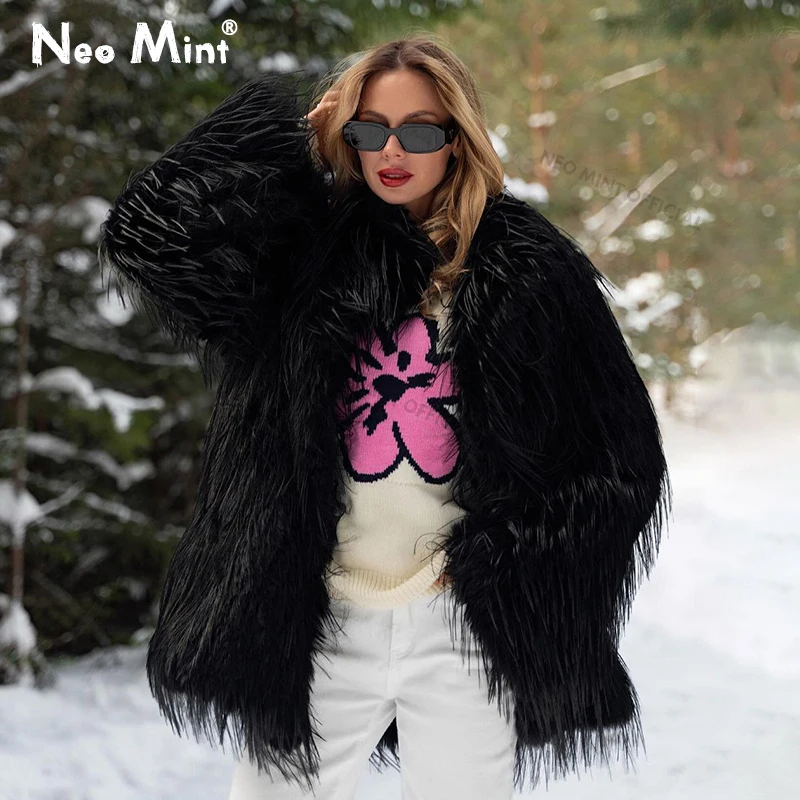 Streetwear Brand Jacket - Женское меховое пальто Neo Mint, длинное